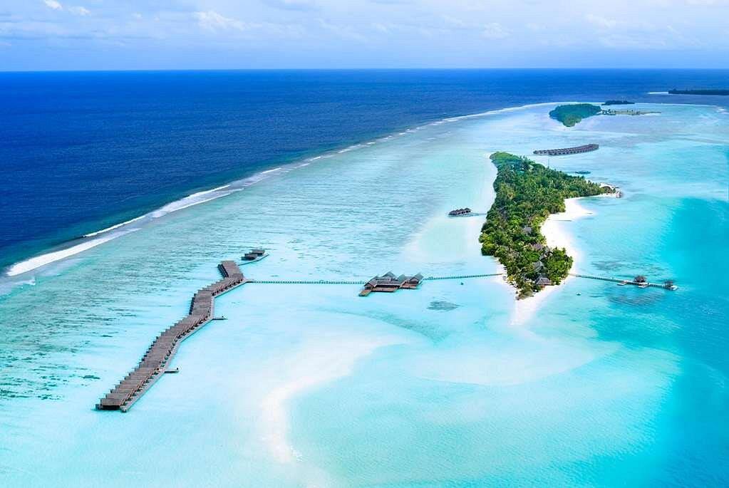 LUX* South Ari Atoll. Фото 1