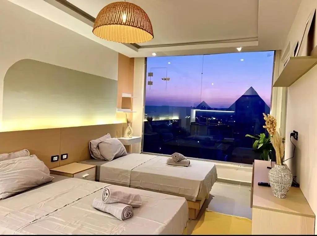 Middle East pyramids view. Фото 3