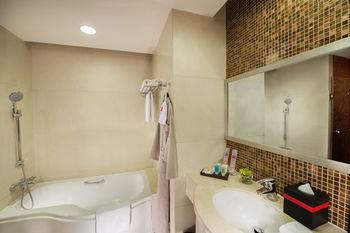 Broadway Hotel Macau. Фото 2