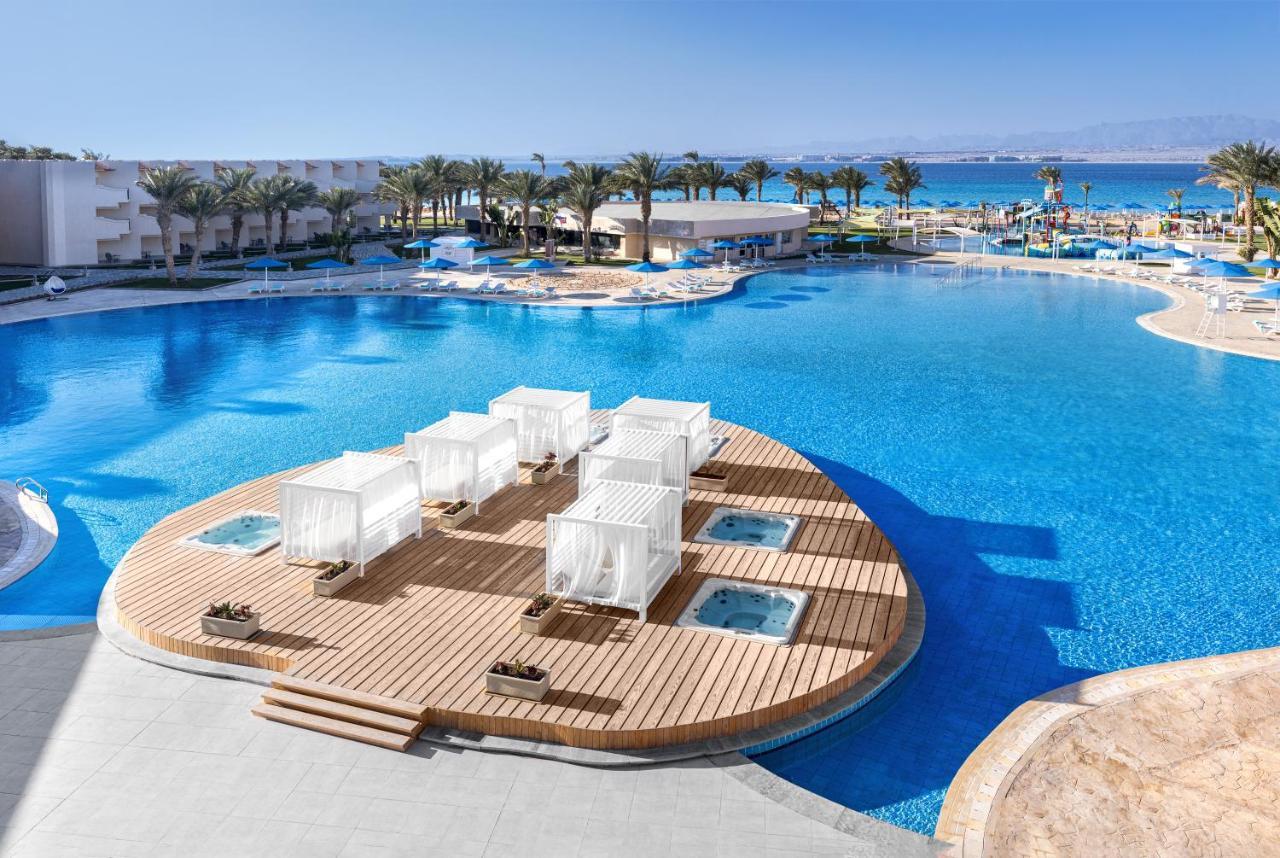 The V Luxury Resort. Фото 2