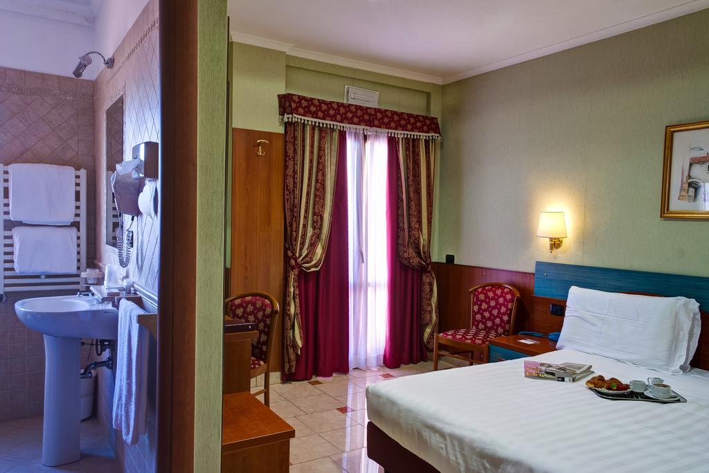 The Hotel Riviera, Sure Hotel Collection by Best Western. Фото 1