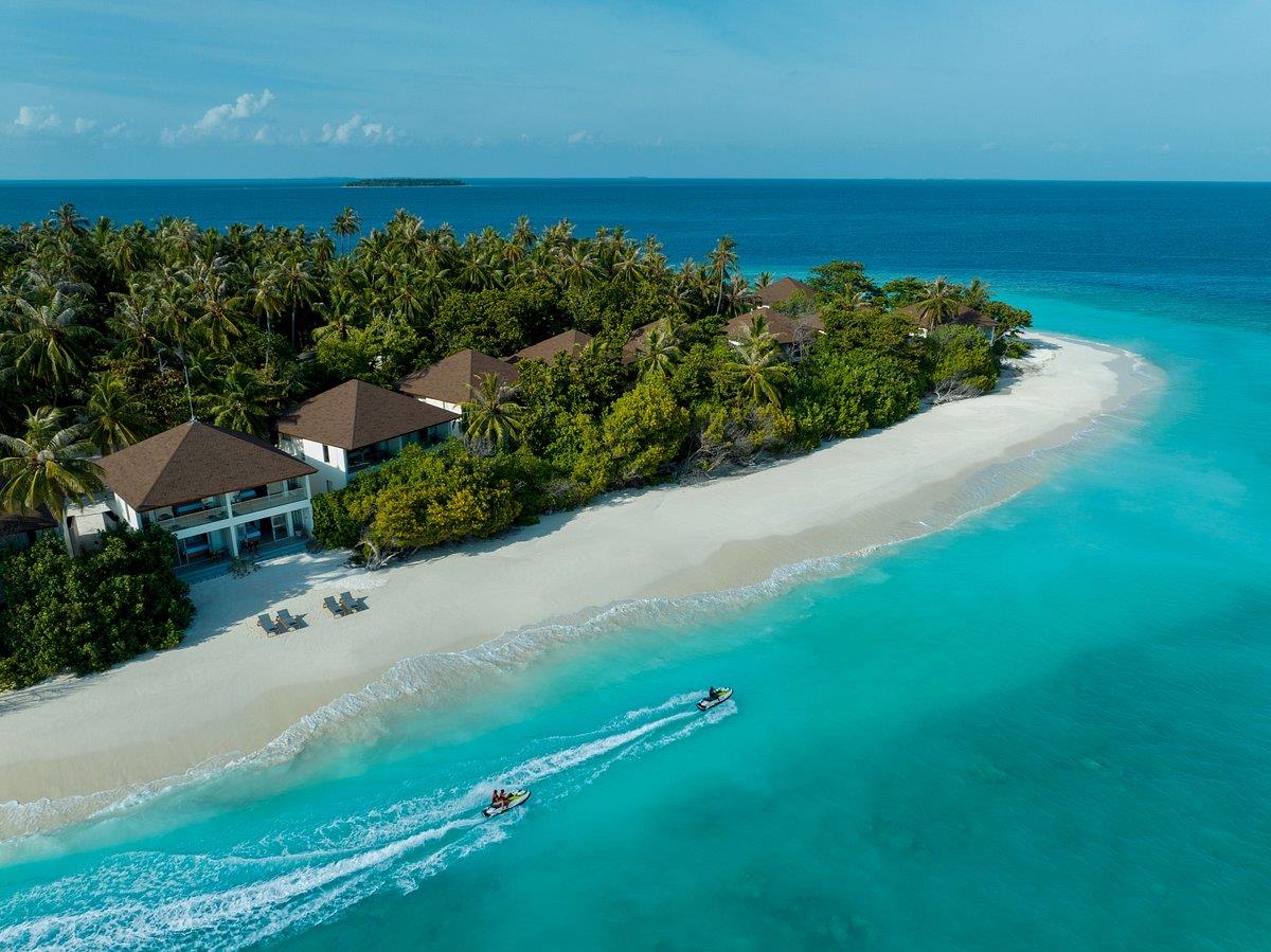 Avani+ Fares Maldives Resort. Фото 2