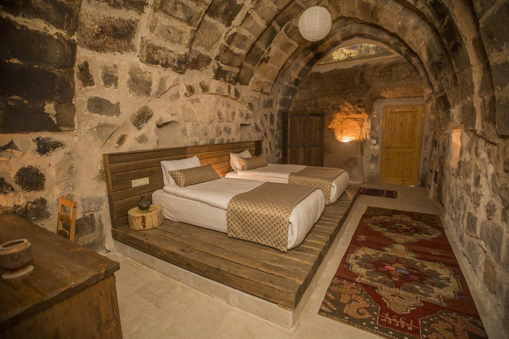 Helike Cave Hotel. Фото 2