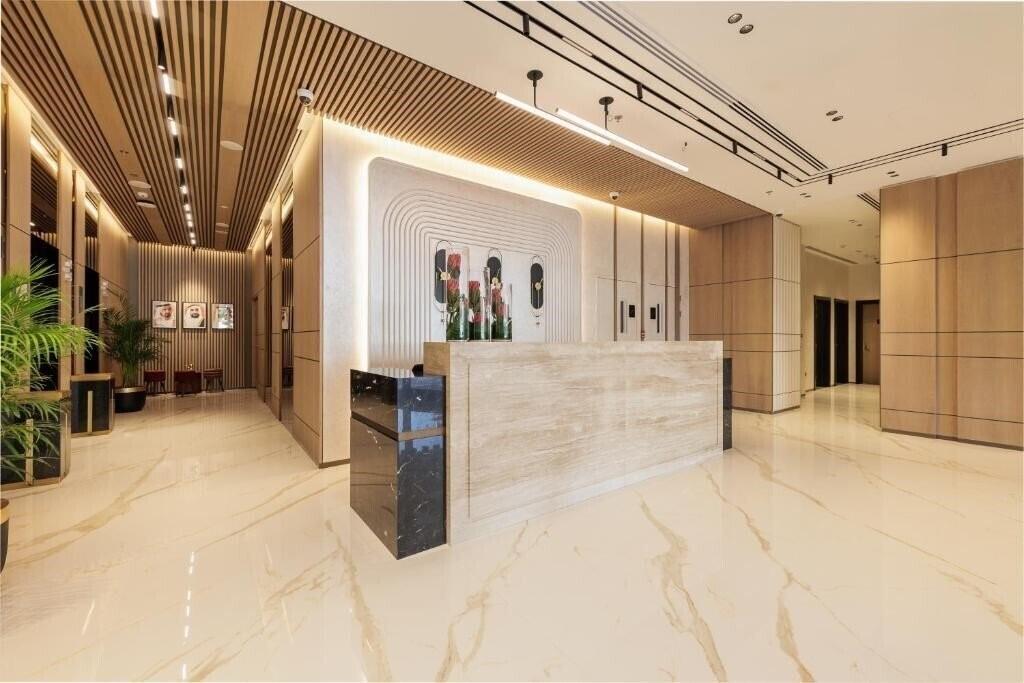 Holiday Inn Dubai Village Circle. Фото 2