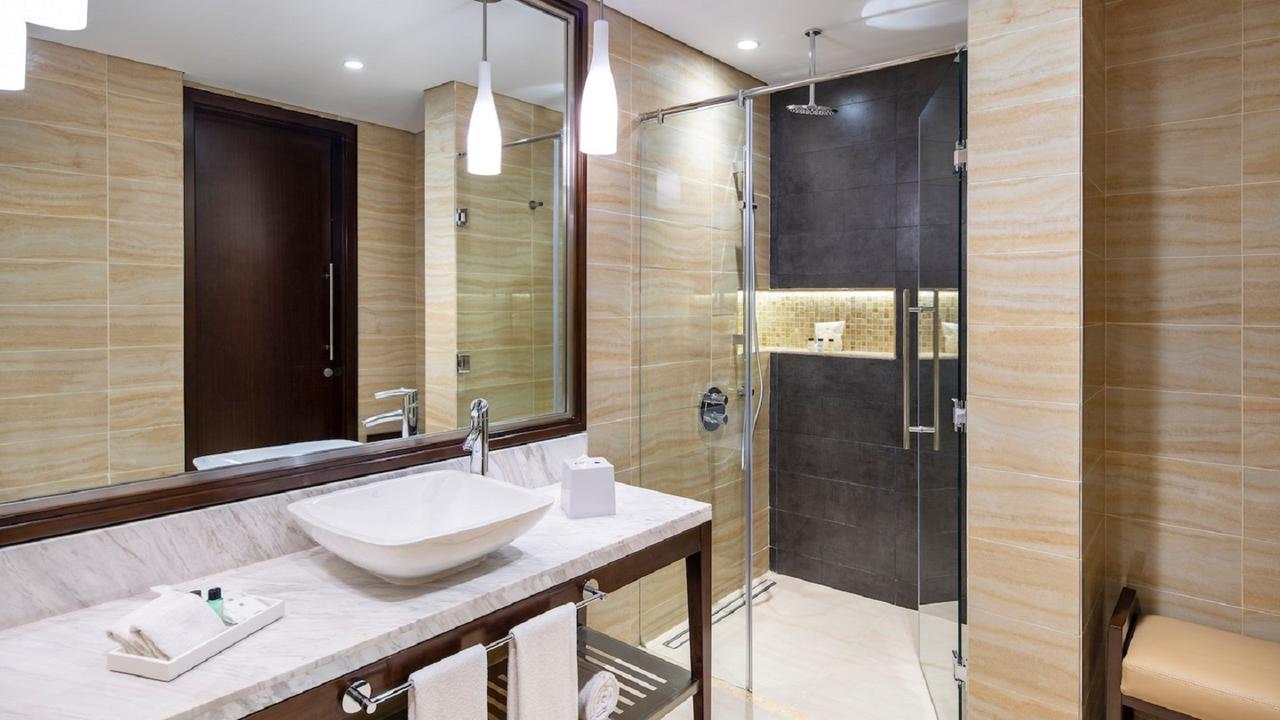 Four Points by Sheraton Sharjah. Фото 4