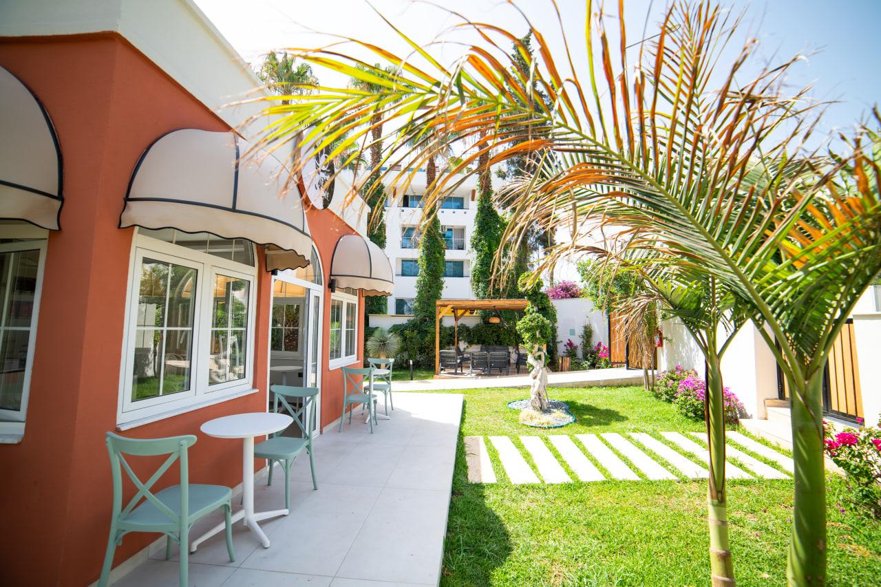 Rose Garden Premium Hotel. Фото 4