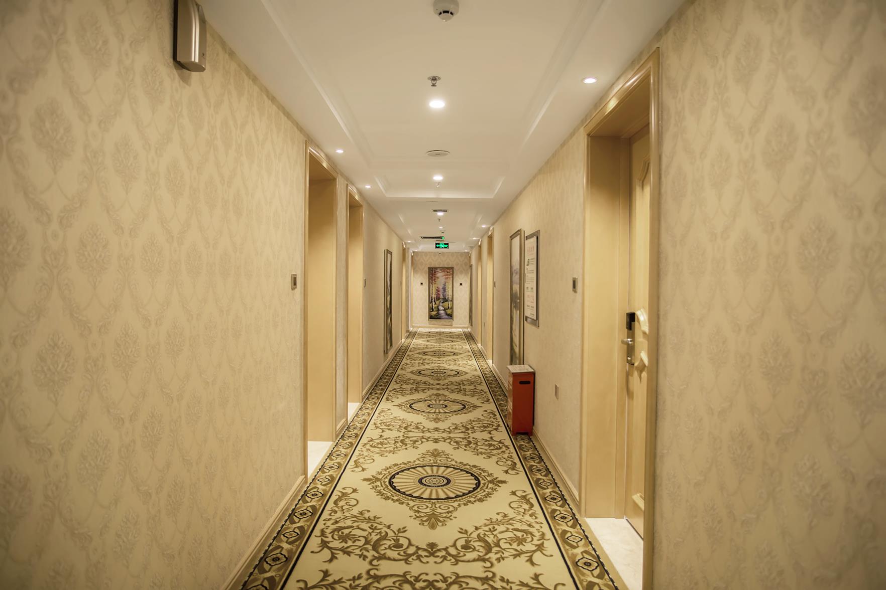 Vienna Hotel (Harbin Railway Station, Jianguo Street). Фото 4