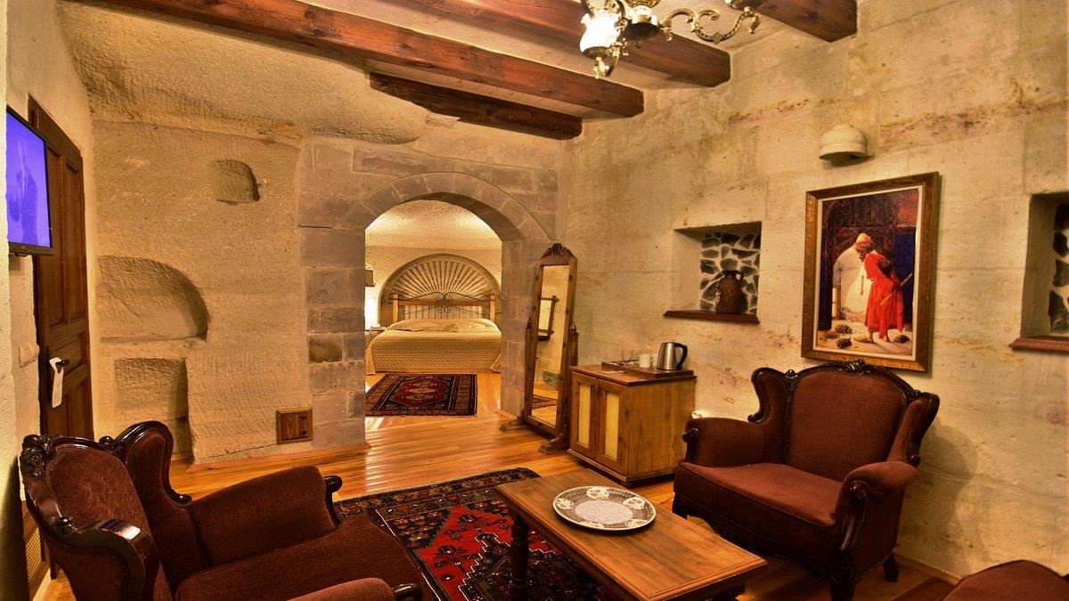 Harman Cave Hotel. Фото 3