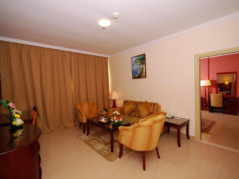 Ramee Royal Hotel Apartments. Фото 3