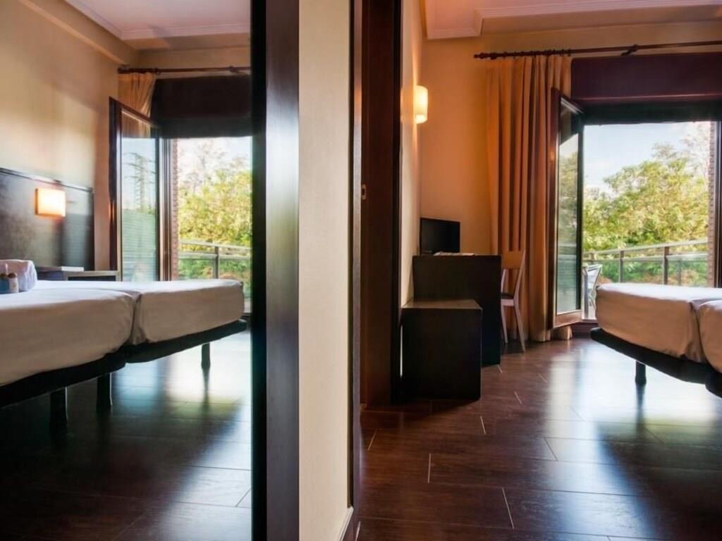 Euba Hotel. Фото 2