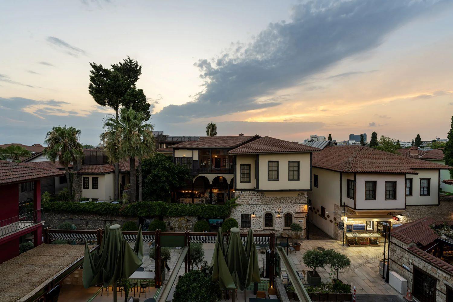 Alp Pasa Hotel. Фото 1