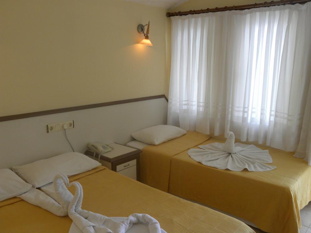 May Room Hotel. Фото 2