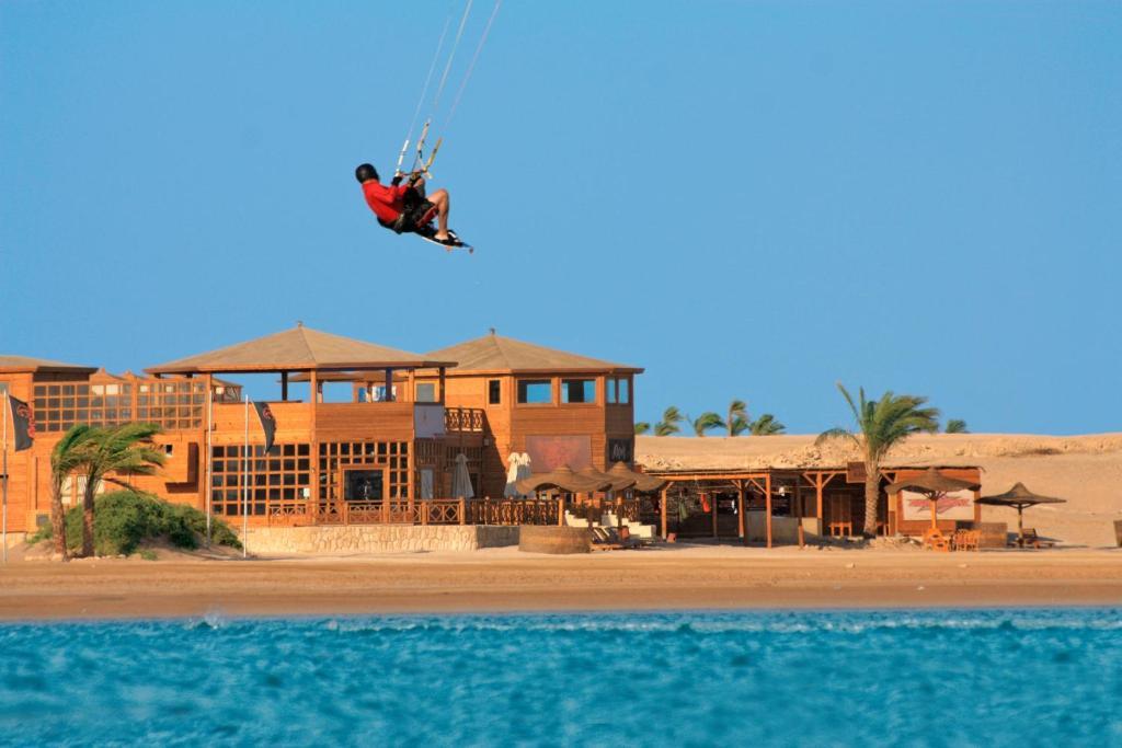The Breakers Diving & Surfing Lodge. Фото 2