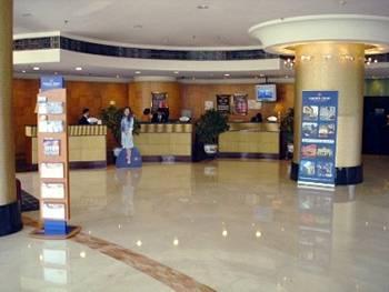 Holiday Inn Express Shanghai Zhenping by IHG. Фото 3