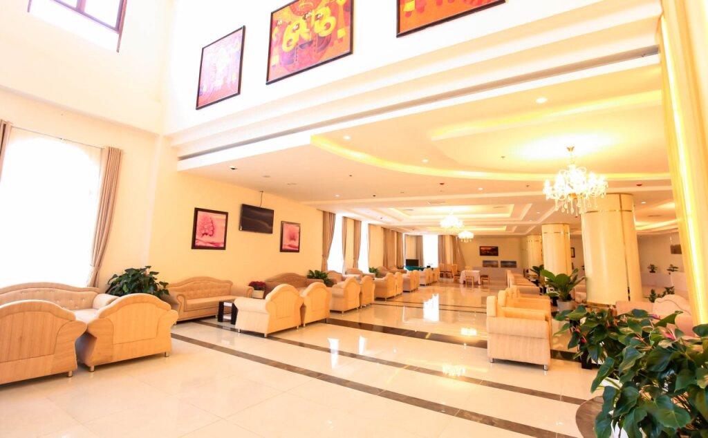 Bavico Plaza. Фото 2