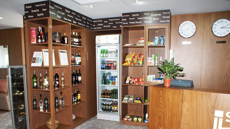 Parkside Hotel & Apartments. Фото 2