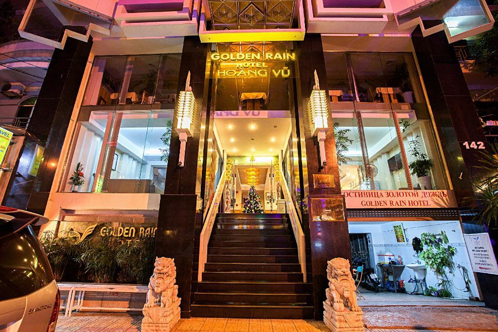 Golden Rain. Фото 1