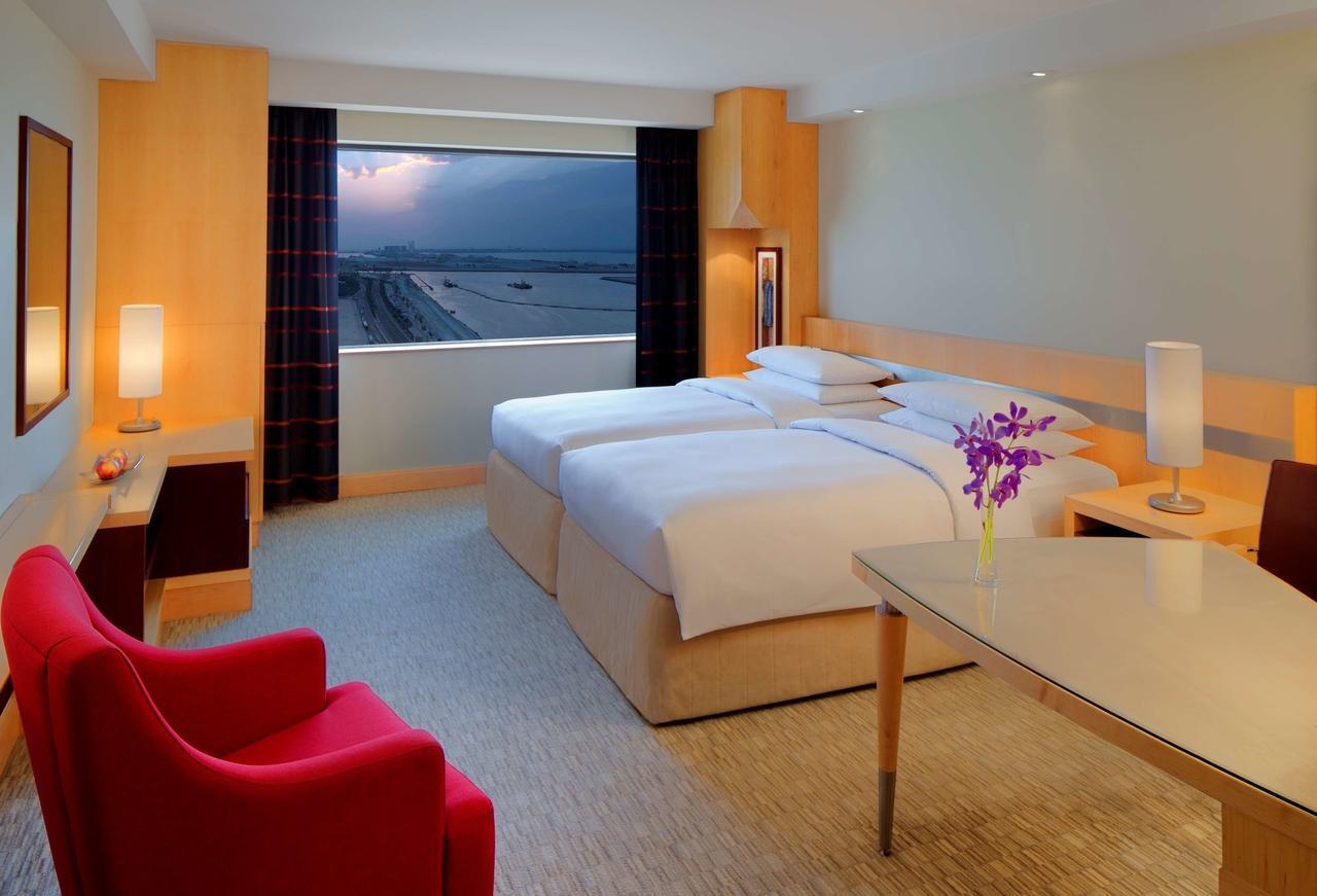 Hyatt Regency Dubai. Фото 3