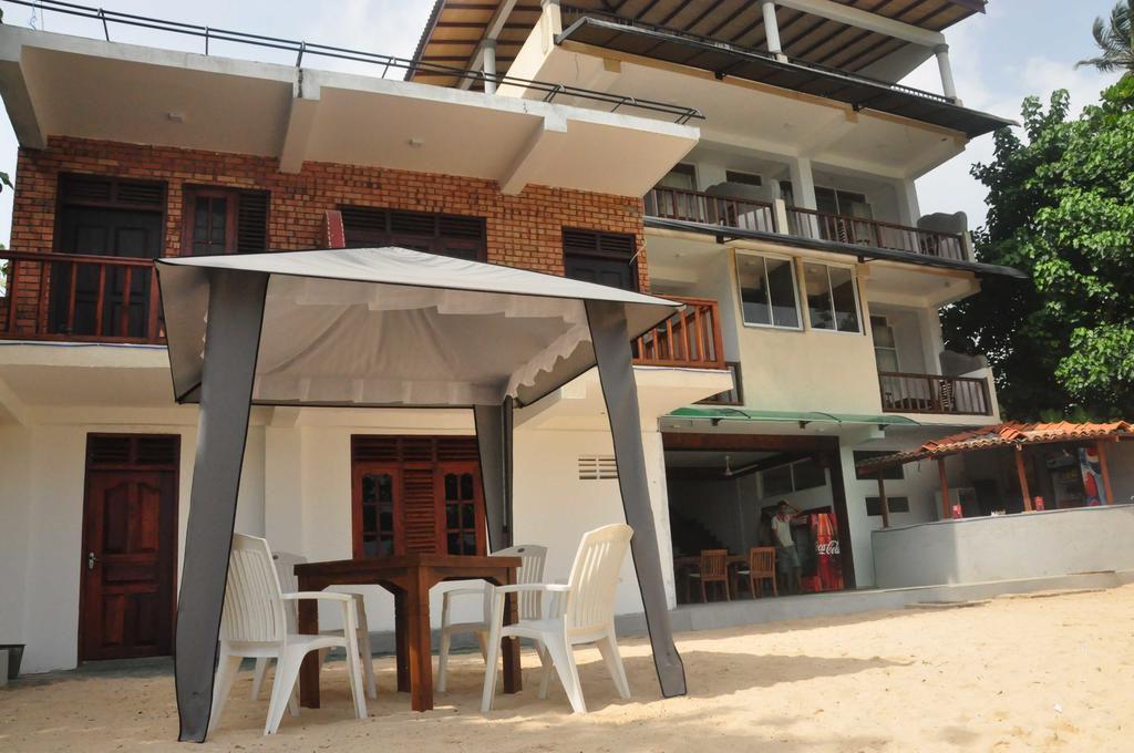 Wave Beach Resort Unawatuna. Фото 1