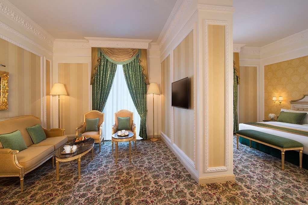 Royal Rose Abu Dhabi, a Curio Collection by Hilton Affiliated Hotel. Фото 4