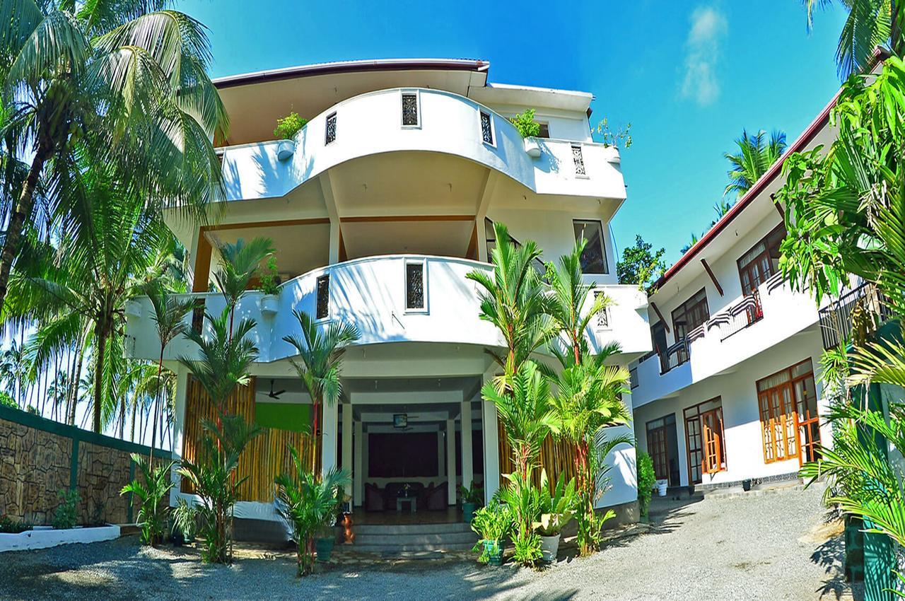 Green Shadows Beach Hotel. Фото 1