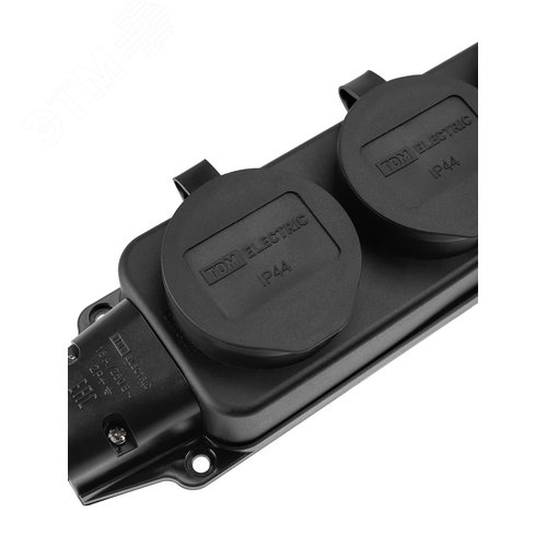 Розетка двухместная с заглушками каучук 2Р+РЕ 16А 250В IP44