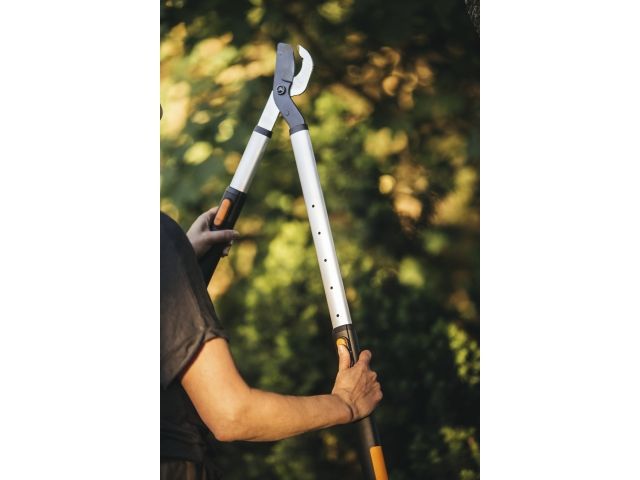 Сучкорез плоскостной телескопический L86 FISKARS SmatrFit