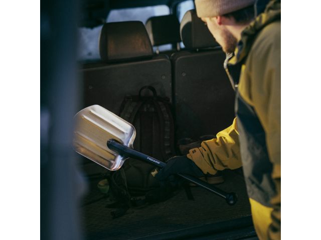 Лопата для автомобиля и кемпинга FISKARS