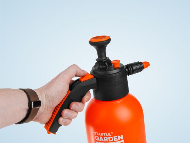 Опрыскиватель компрессионный 1л STARTUL GARDEN (ST6550-10)