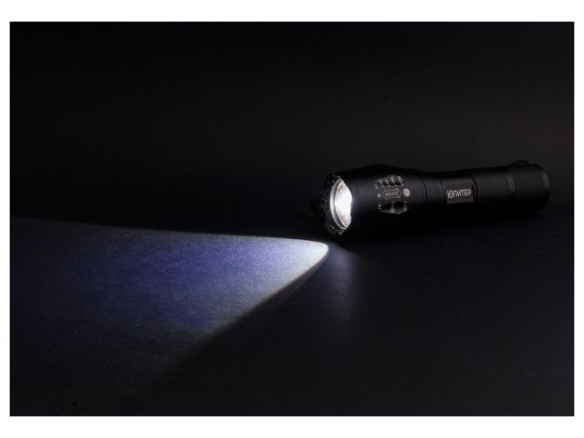 Фонарь ручной светодиодный ZOOM 5Вт 3хAAA ЮПИТЕР