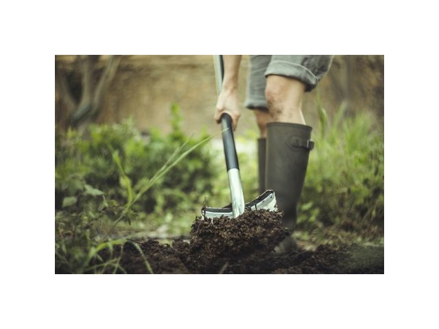 Лопата штыковая Ergonomic FISKARS