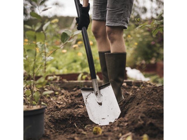 Лопата штыковая Ergonomic FISKARS
