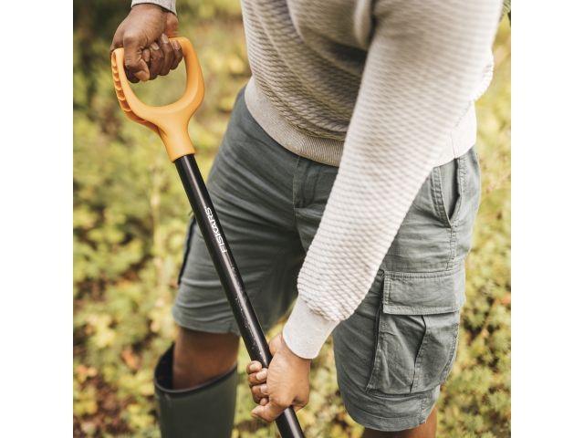 Лопата совковая Solid FISKARS
