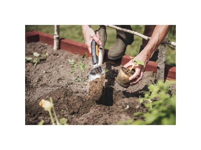 Совок Xact FISKARS