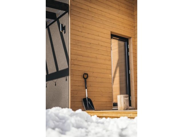 Лопата снеговая автомобильная телескопическая X-series FISKARS