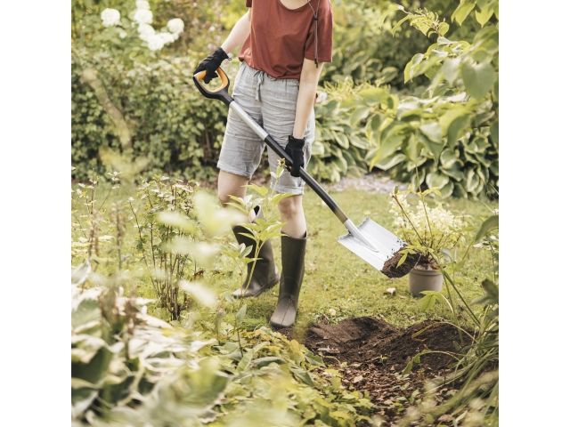 Лопата штыковая с закругленным лезвием Xact FISKARS