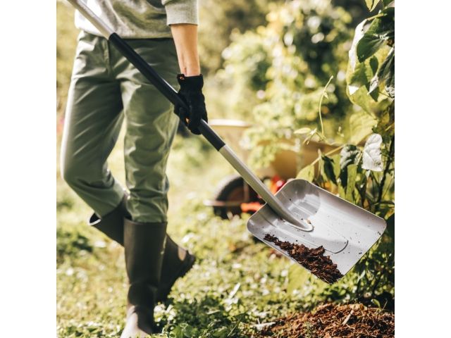 Лопата совковая Xact FISKARS