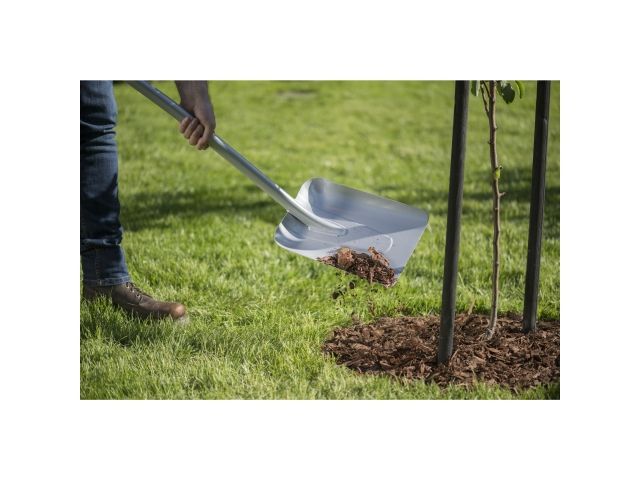 Лопата совковая Xact FISKARS