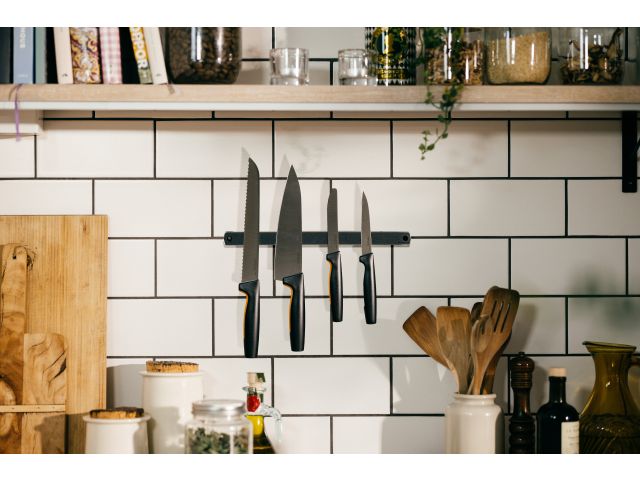 Магнитная планка для ножей Functional Form Fiskars