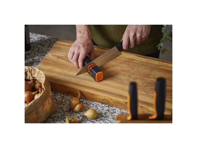 Нож поварской большой 20 см Functional Form Fiskars