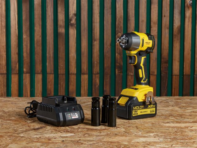 Гайковерт аккумуляторный MOLOT MCWR 3518 XLT Lite SOLO