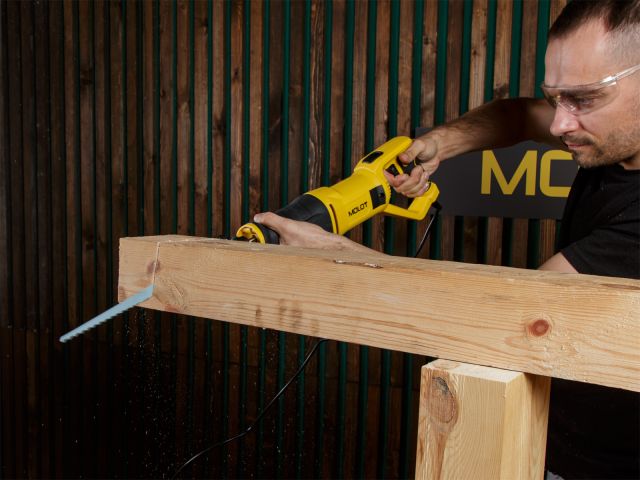 Сабельная пила MOLOT MSR 1107