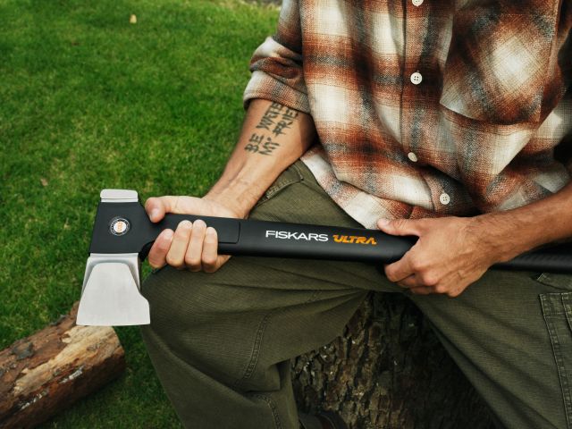 Топор-колун U32 Ultra FISKARS