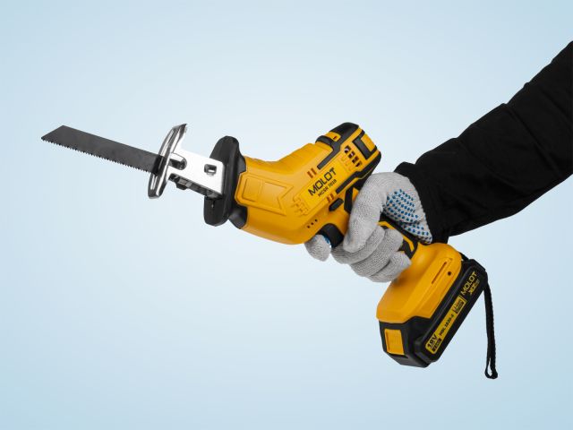 Пила сабельная аккумуляторная MOLOT MCSR 7018 XLT Lite SET