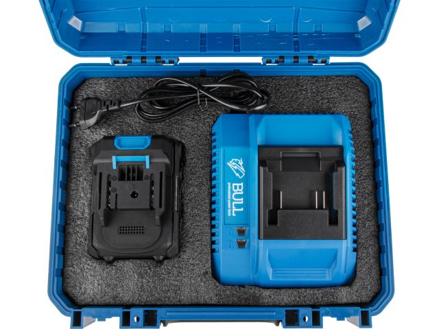 Набор аккумулятор 4 А*ч и зарядное устройство 1х4 А BULL XLTpro в чем. SET