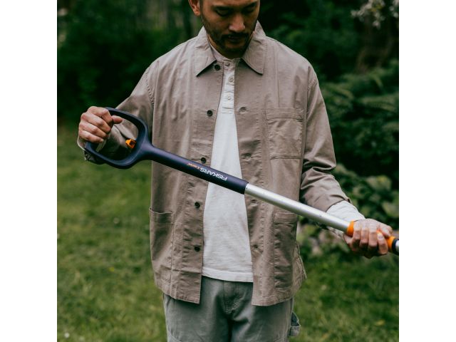 Корнеудалитель телескопический X-series FISKARS