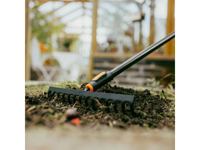 Грабли мет. для грунта 14 зубьев OneClick FISKARS