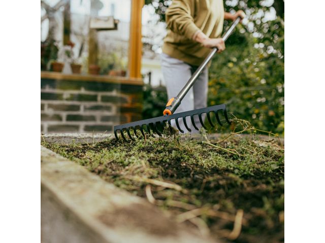 Грабли мет. для грунта 16 зубьев OneClick FISKARS