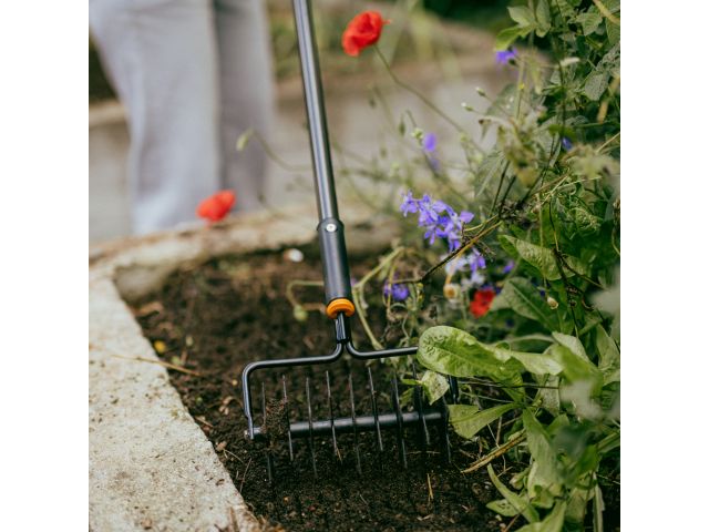 Культиватор OneClick звездочный FISKARS
