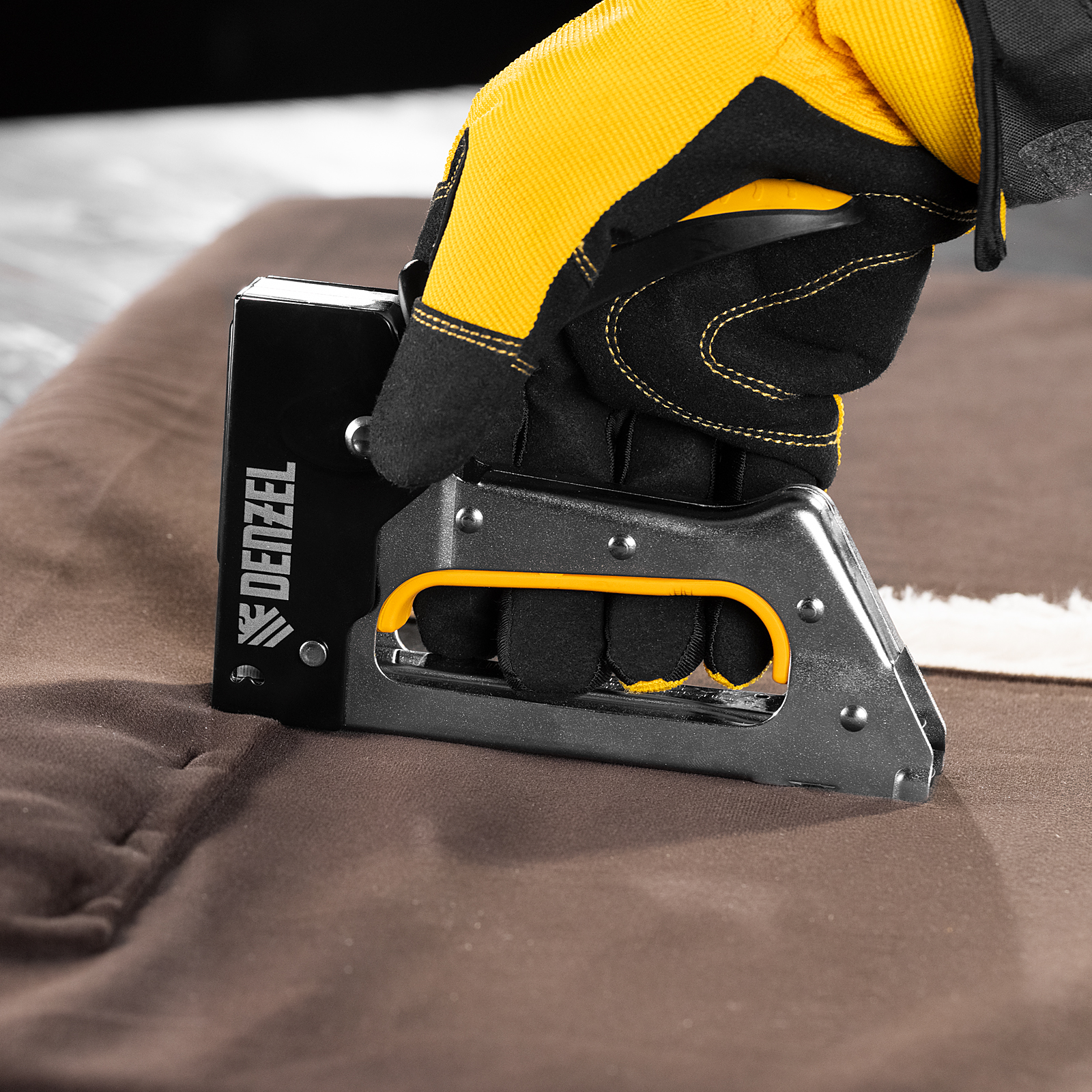 Скобы, 12 мм, для мебельного степлера, тип 53, 2000 шт. Denzel